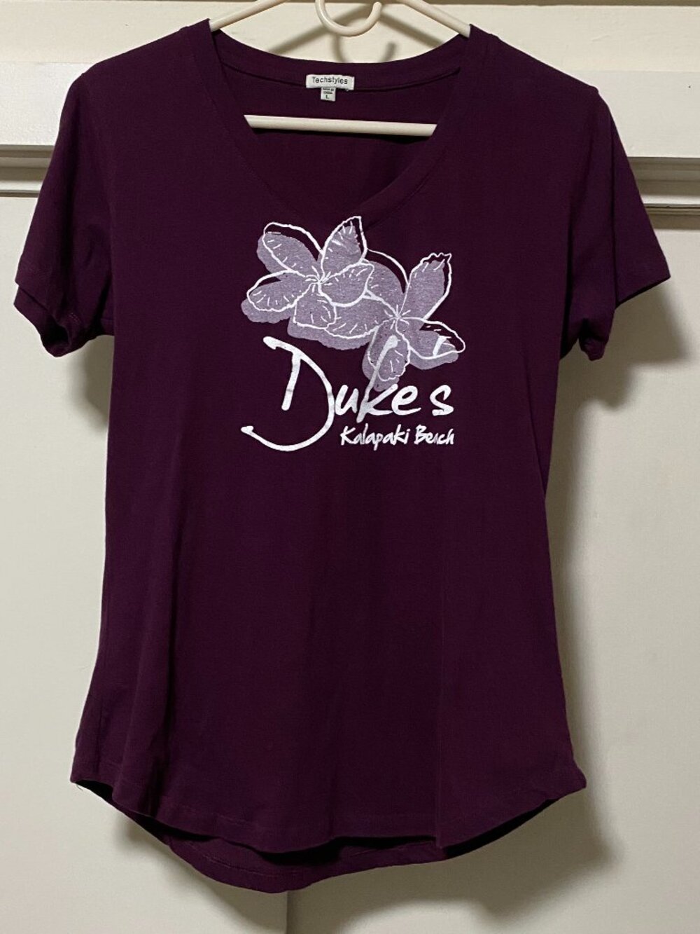 Techstyles, short sleeve, burgundy tee from Duke's Kalapaki Beach, size L